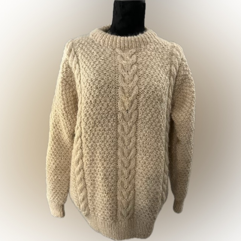 Vintage AVALANCHE Women’s Irish Fisherman Style Sweater 100% Wool, hand knit